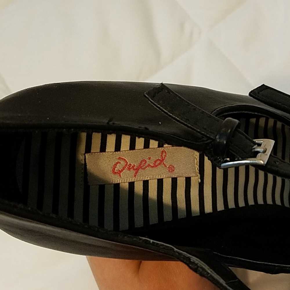 Shoes - Picture 2 of 2